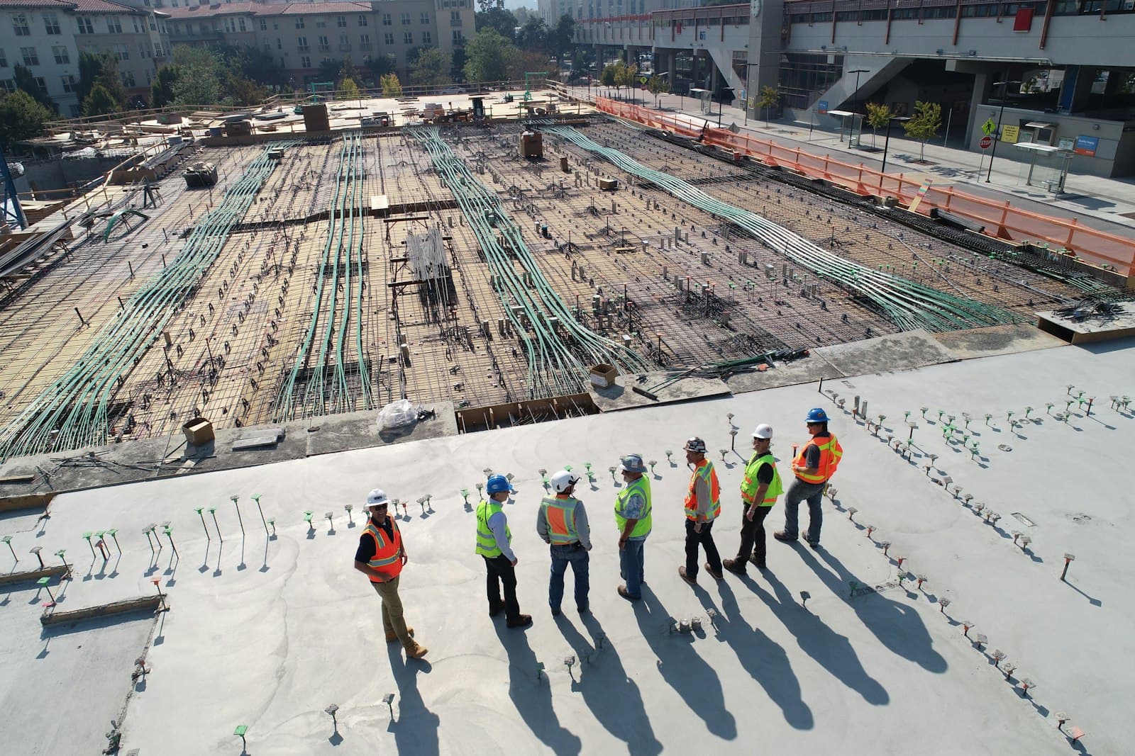 Varilla y losa en una obra de construcción